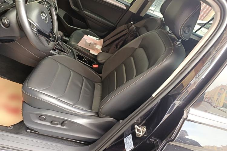 Used Volkswagen Tiguan L 2017 330TSI Automatic Two-Wheel Drive Luxury Edition Left Front Seat