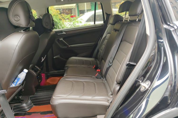 Used Volkswagen Tiguan L 2017 330TSI Automatic Two-Wheel Drive Flagship Edition Left Rear Seat