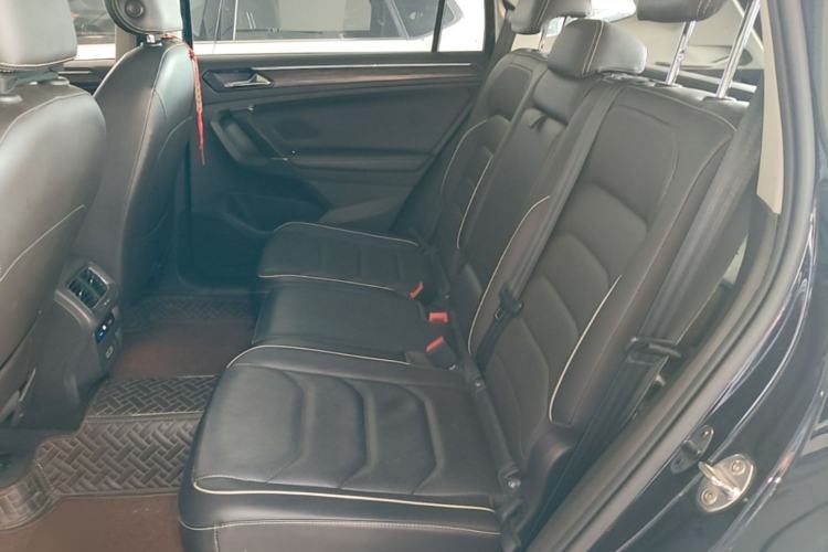 Used Volkswagen Tiguan L 2017 330TSI Automatic Two-Wheel Drive Flagship Edition Left Rear Seat