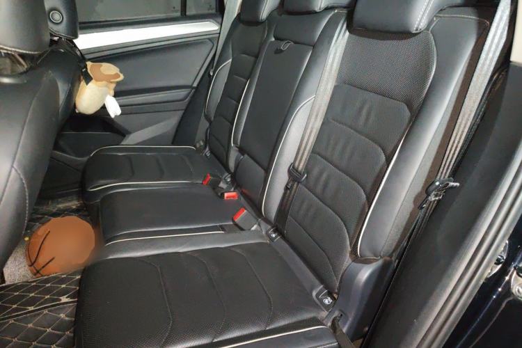 Used Volkswagen Tiguan L 2017 330TSI Automatic Two-Wheel Drive Flagship Edition Left Rear Seat