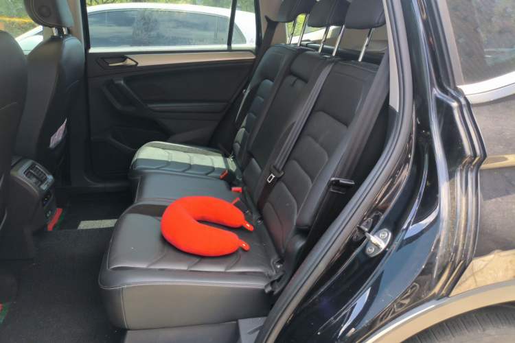 Used Volkswagen Tiguan L 2017 330TSI Automatic Two-Wheel Drive Luxury Edition Left Rear Seat
