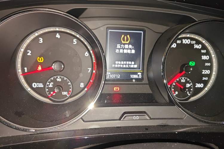 Used Volkswagen Tiguan L 2017 330TSI Automatic Two-Wheel Drive Comfort Edition Odometer Close Up