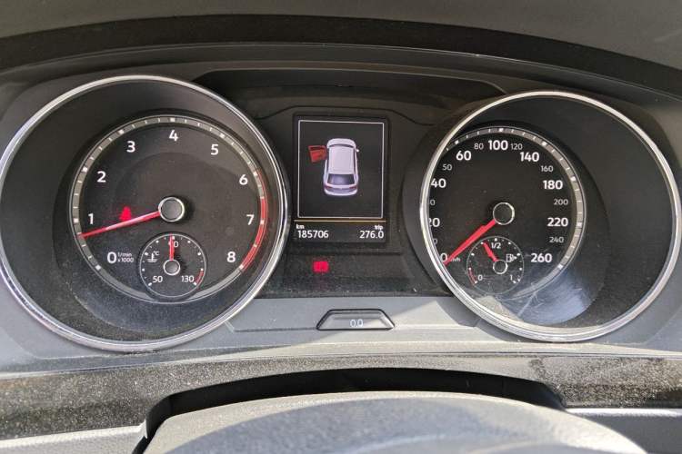 Used Volkswagen Tiguan L 2017 330TSI Automatic Two-Wheel Drive Flagship Edition Odometer Close Up