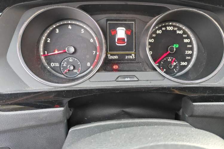 Used Volkswagen Tiguan L 2017 330TSI Automatic Two-Wheel Drive Flagship Edition Odometer Close Up