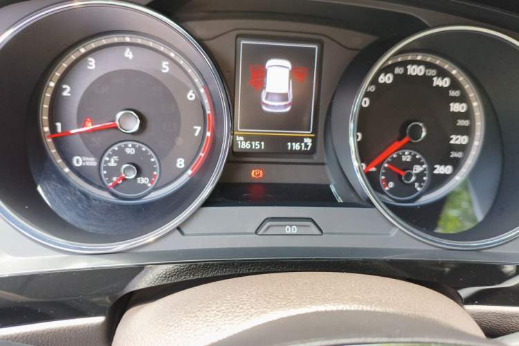 Used Volkswagen Tiguan L 2017 330TSI Automatic Two-Wheel Drive Flagship Edition Odometer Close Up