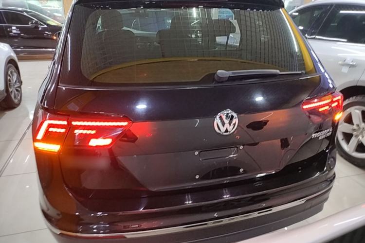 Used Volkswagen Tiguan L 2017 330TSI Automatic Two-Wheel Drive Flagship Edition Rear