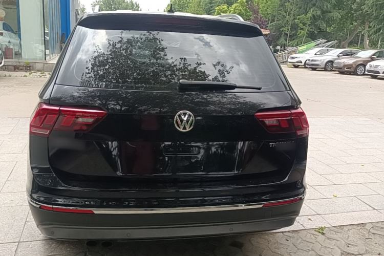 Used Volkswagen Tiguan L 2017 330TSI Automatic Two-Wheel Drive Luxury Edition Rear
