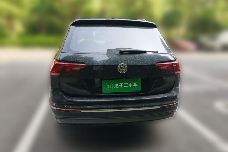 Used Volkswagen Tiguan L 2017 330TSI Automatic Two-Wheel Drive Luxury Edition Rear
