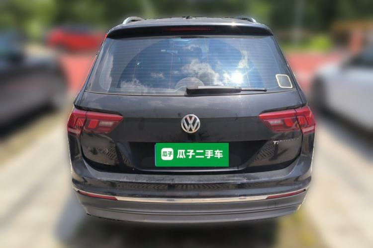 Used Volkswagen Tiguan L 2017 330TSI Automatic Two-Wheel Drive Luxury Edition Rear