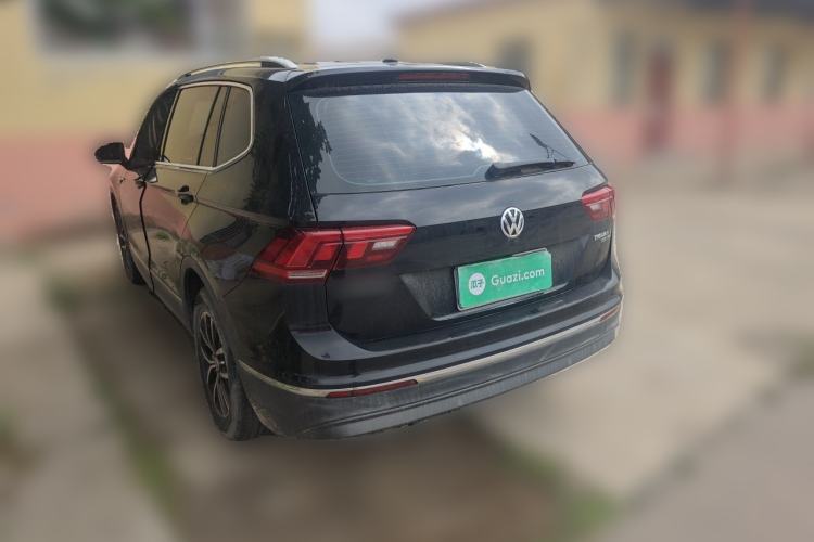 Used Volkswagen Tiguan L 2017 330TSI Automatic Two-Wheel Drive Luxury Edition Rear Left 45 Deg