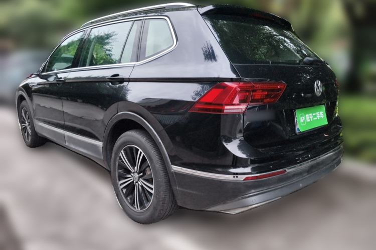Used Volkswagen Tiguan L 2017 380TSI Automatic All-Wheel-Drive Luxury Edition Rear Left 45 Deg