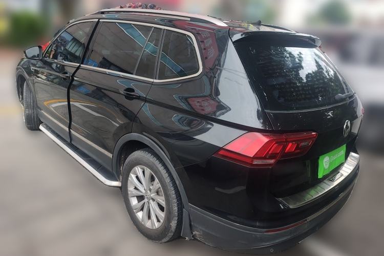Used Volkswagen Tiguan L 2017 330TSI Automatic Two-Wheel Drive Luxury Edition Rear Left 45 Deg