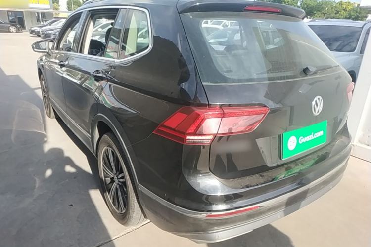 Used Volkswagen Tiguan L 2017 380TSI Automatic All-Wheel-Drive Luxury Edition Rear Left 45 Deg