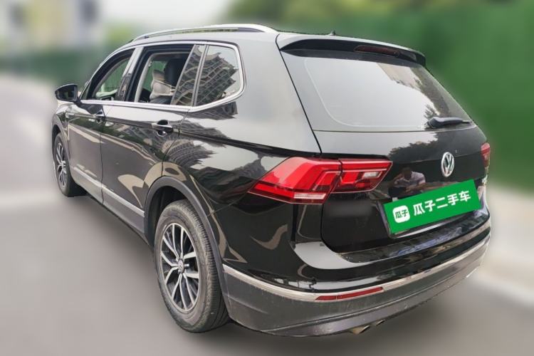 Used Volkswagen Tiguan L 2017 330TSI Automatic Two-Wheel Drive Comfort Edition Rear Left 45 Deg