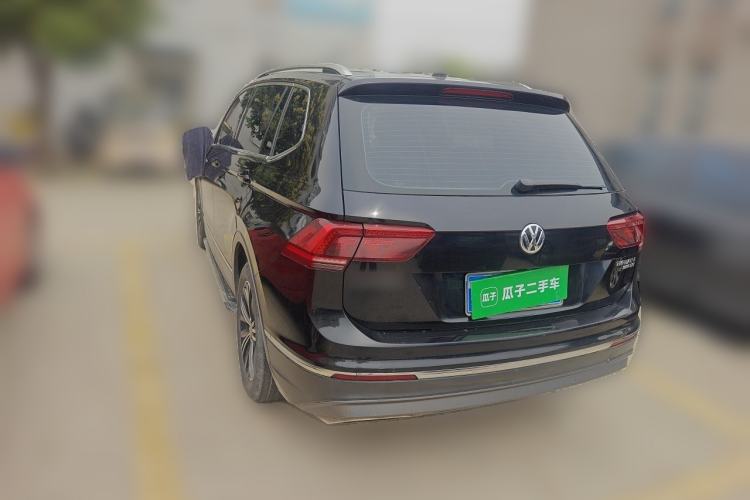 Used Volkswagen Tiguan L 2017 380TSI Automatic All-Wheel-Drive Luxury Edition Rear Left 45 Deg