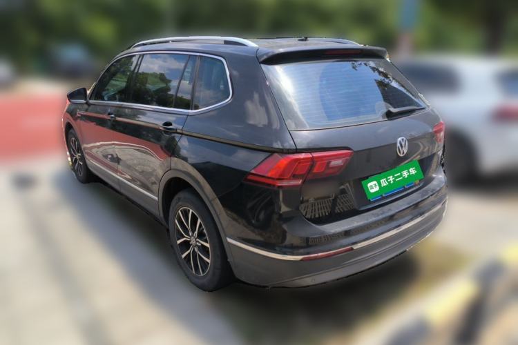 Used Volkswagen Tiguan L 2017 330TSI Automatic Two-Wheel Drive Luxury Edition Rear Left 45 Deg