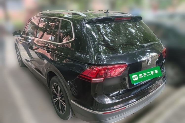 Used Volkswagen Tiguan L 2017 380TSI Automatic All-Wheel-Drive Luxury Edition Rear Left 45 Deg