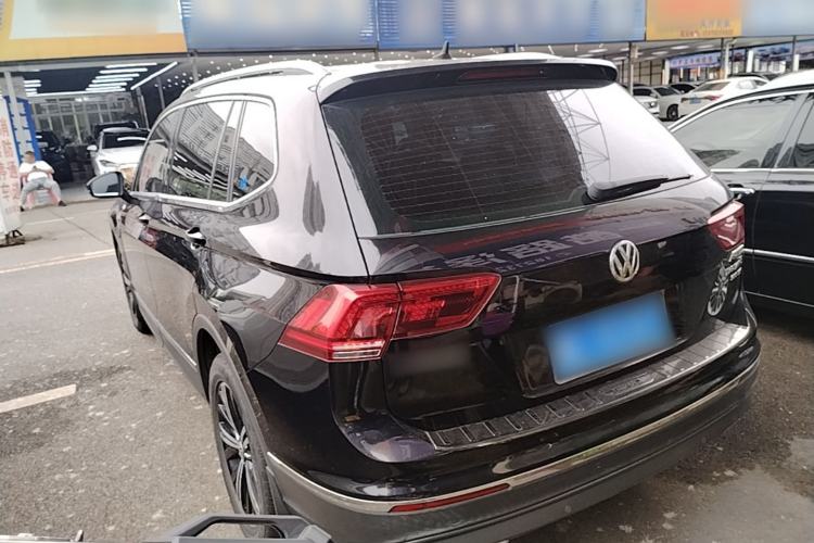 Used Volkswagen Tiguan L 2017 380TSI Automatic All-Wheel-Drive Luxury Edition Rear Left 45 Deg