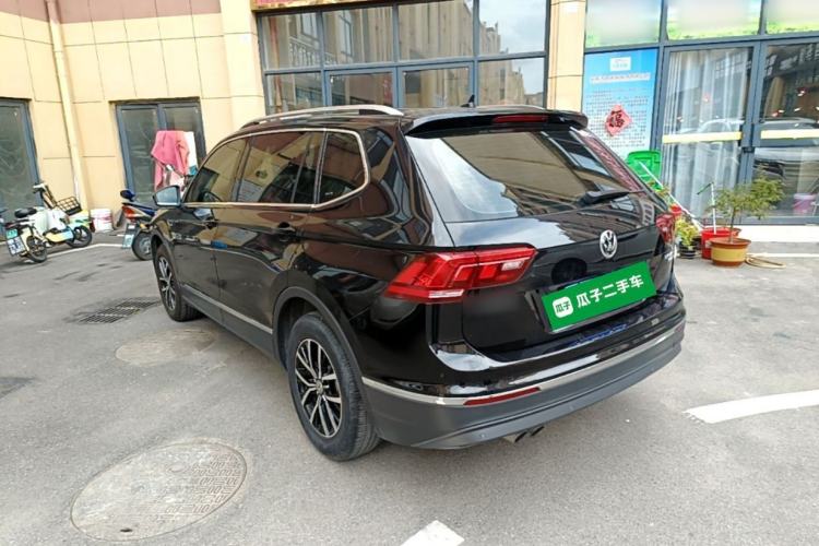 Used Volkswagen Tiguan L 2017 330TSI Automatic Two-Wheel Drive Luxury Edition Rear Left 45 Deg