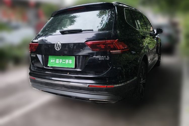 Used Volkswagen Tiguan L 2017 380TSI Automatic All-Wheel-Drive Luxury Edition Rear Right 45 Deg