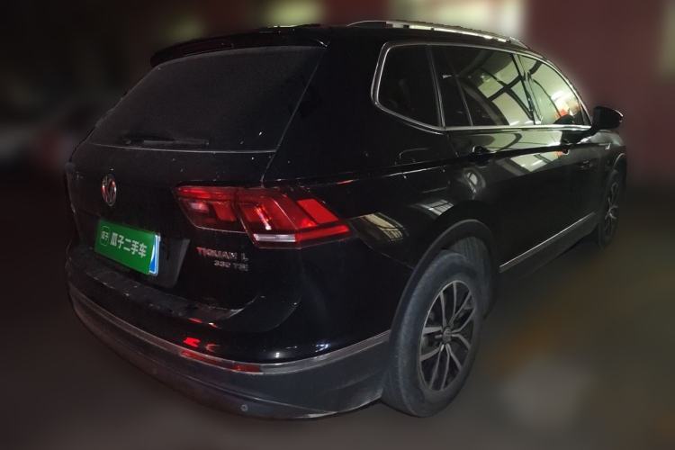 Used Volkswagen Tiguan L 2017 330TSI Automatic Two-Wheel Drive Luxury Edition Rear Right 45 Deg