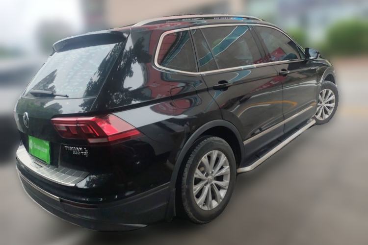 Used Volkswagen Tiguan L 2017 330TSI Automatic Two-Wheel Drive Luxury Edition Rear Right 45 Deg