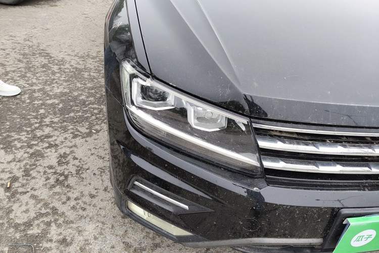 Used Volkswagen Tiguan L 2017 330TSI Automatic Two-Wheel Drive Luxury Edition Right Front Headlight