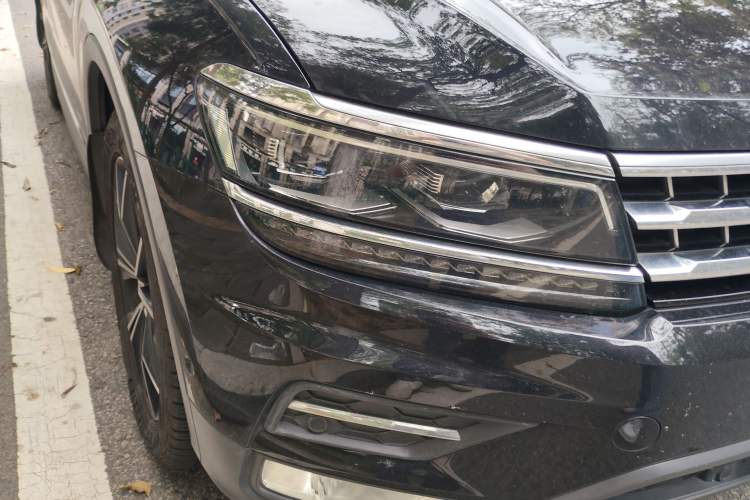 Used Volkswagen Tiguan L 2017 330TSI Automatic Two-Wheel Drive Flagship Edition Right Front Headlight