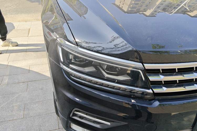 Used Volkswagen Tiguan L 2017 330TSI Automatic Two-Wheel Drive Flagship Edition Right Front Headlight