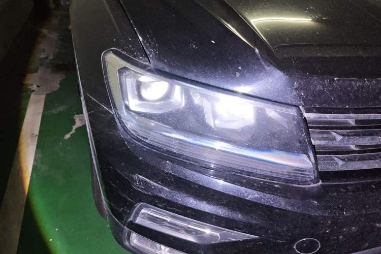 Used Volkswagen Tiguan L 2017 330TSI Automatic Two-Wheel Drive Luxury Edition Right Front Headlight
