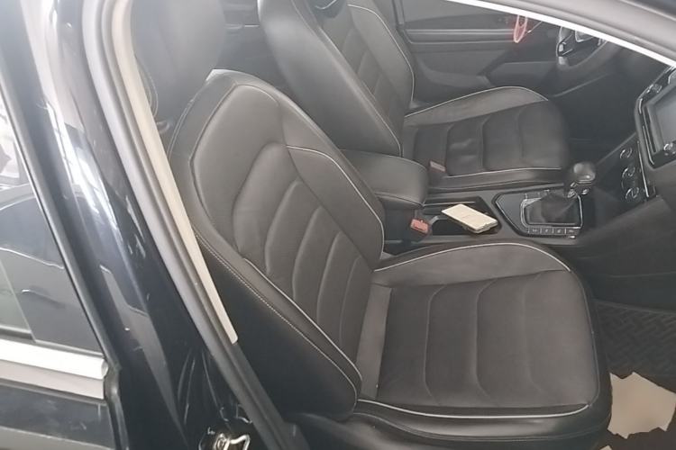 Used Volkswagen Tiguan L 2017 330TSI Automatic Two-Wheel Drive Flagship Edition Right Front Seat