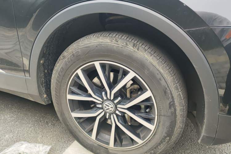 Used Volkswagen Tiguan L 2017 330TSI Automatic Two-Wheel Drive Comfort Edition Right Front Wheel Hub