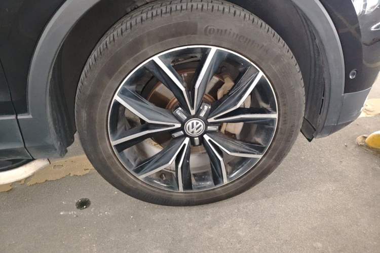Used Volkswagen Tiguan L 2017 380TSI Automatic All-Wheel-Drive Flagship Edition Right Front Wheel Hub