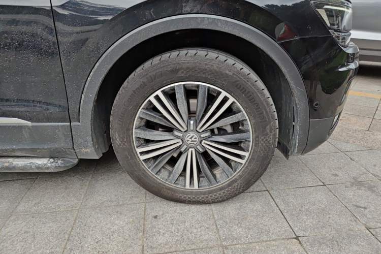 Used Volkswagen Tiguan L 2017 330TSI Automatic Two-Wheel Drive Flagship Edition Right Front Wheel Hub