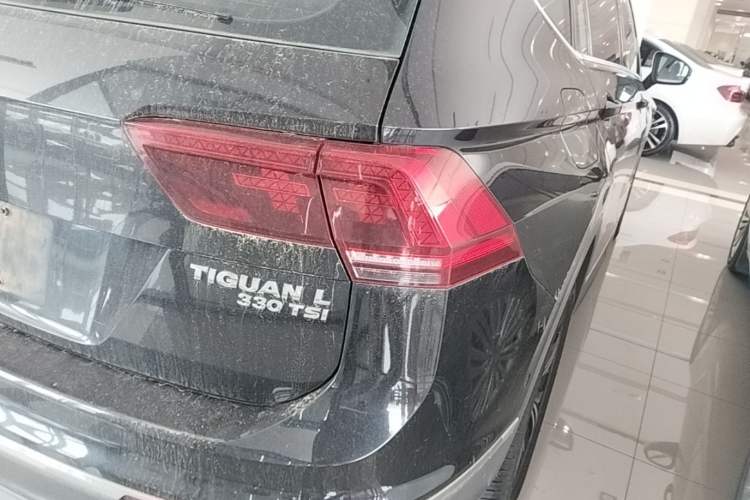 Used Volkswagen Tiguan L 2017 330TSI Automatic Two-Wheel Drive Flagship Edition Right Rear Taillight