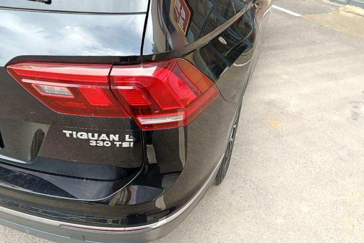 Used Volkswagen Tiguan L 2017 330TSI Automatic Two-Wheel Drive Luxury Edition Right Rear Taillight