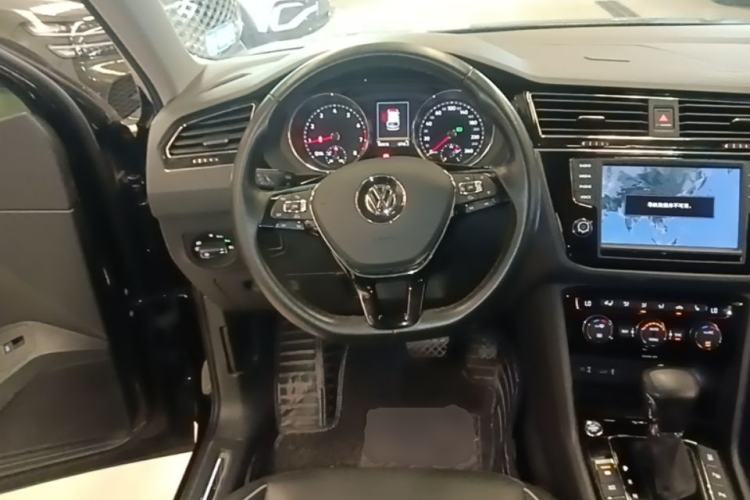 Used Volkswagen Tiguan L 2017 330TSI Automatic Two-Wheel Drive Flagship Edition Steering Wheel