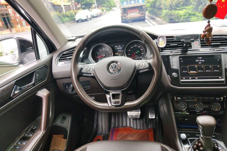 Used Volkswagen Tiguan L 2017 330TSI Automatic Two-Wheel Drive Flagship Edition Steering Wheel