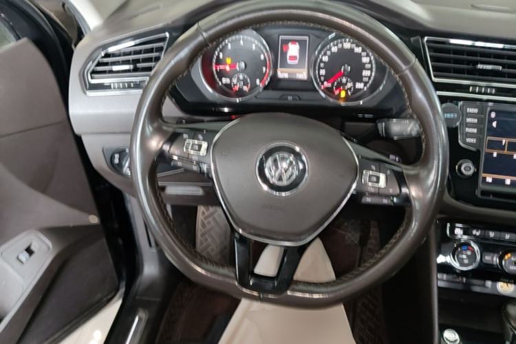 Used Volkswagen Tiguan L 2017 330TSI Automatic Two-Wheel Drive Flagship Edition Steering Wheel