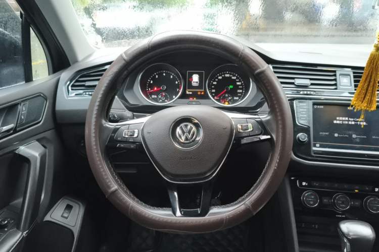 Used Volkswagen Tiguan L 2017 330TSI Automatic Two-Wheel Drive Flagship Edition Steering Wheel