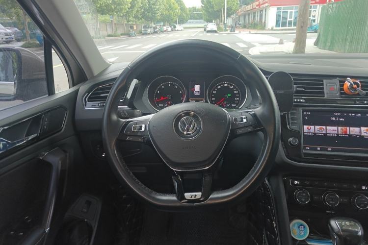 Used Volkswagen Tiguan L 2017 380TSI Automatic All-Wheel-Drive Flagship Edition Steering Wheel