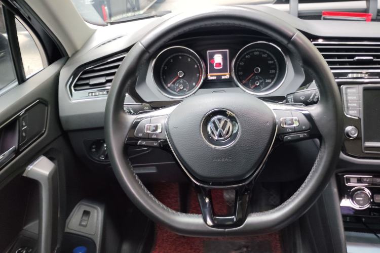 Used Volkswagen Tiguan L 2017 330TSI Automatic Two-Wheel Drive Flagship Edition Steering Wheel