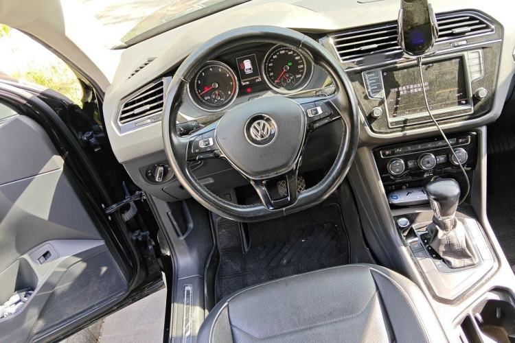 Used Volkswagen Tiguan L 2017 330TSI Automatic Two-Wheel Drive Flagship Edition Steering Wheel