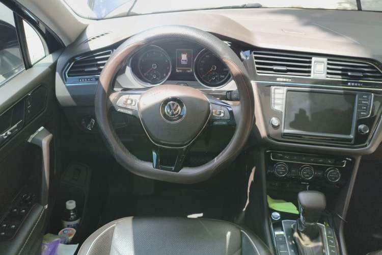 Used Volkswagen Tiguan L 2017 330TSI Automatic Two-Wheel Drive Flagship Edition Steering Wheel