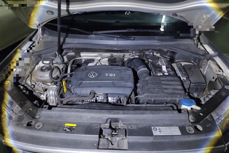 Used Volkswagen Tiguan L 2017 380TSI Automatic All-Wheel-Drive Luxury Edition Engine Bay