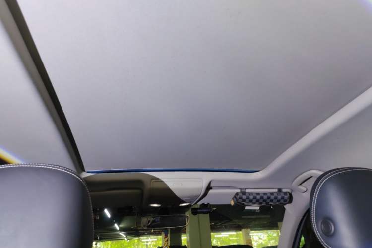 Used Volkswagen Tiguan L 2017 380TSI Automatic All-Wheel-Drive Luxury Edition Headliner