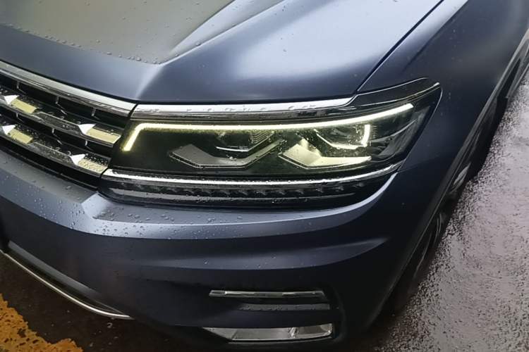 Used Volkswagen Tiguan L 2017 380TSI Automatic All-Wheel-Drive Luxury Edition Left Front Headlight