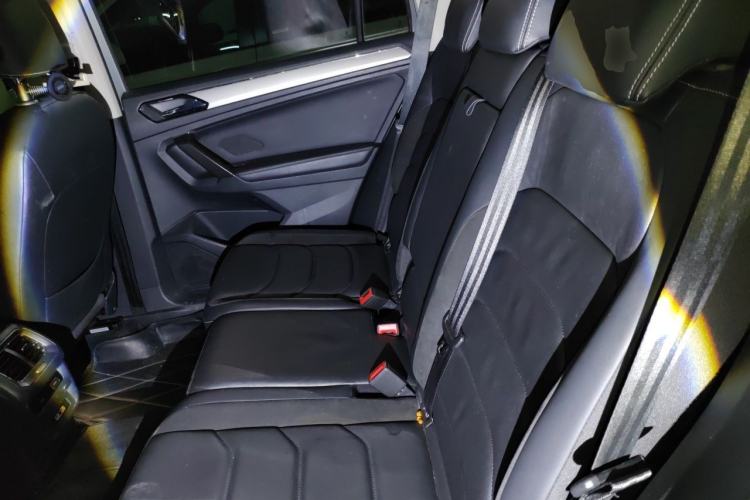 Used Volkswagen Tiguan L 2017 380TSI Automatic All-Wheel-Drive Luxury Edition Left Rear Seat