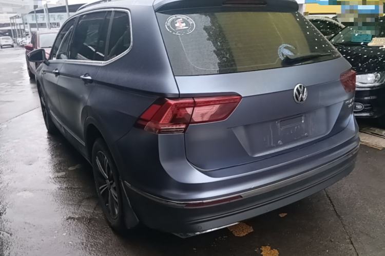 Used Volkswagen Tiguan L 2017 380TSI Automatic All-Wheel-Drive Luxury Edition Rear Left 45 Deg