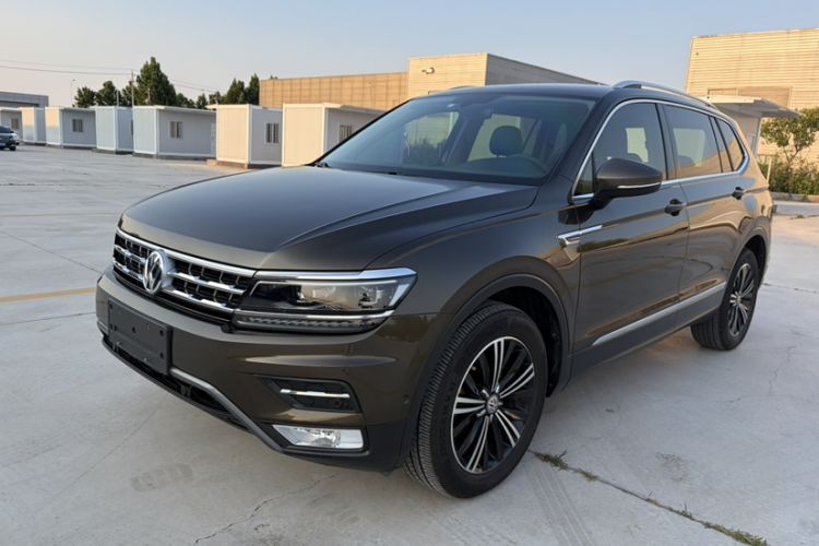 Used Volkswagen Tiguan L 2017 330TSI Automatic Two-Wheel Drive Flagship Edition Guazi used car, China used car export, Used car for sale, Used  cars, Cheapest cars for sale